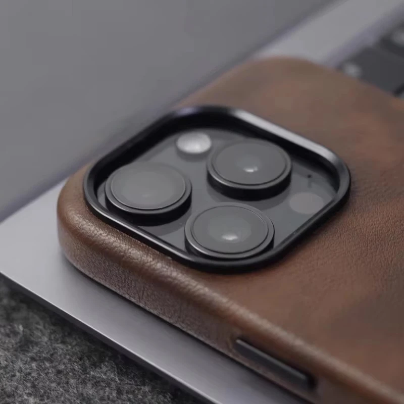 Retro Crazy Horse Leather MagSafe Phone Case For iPhone 16 Pro 15 14 13 12 17 Pro Max Simple Leather Texture Magnetic Phone Case