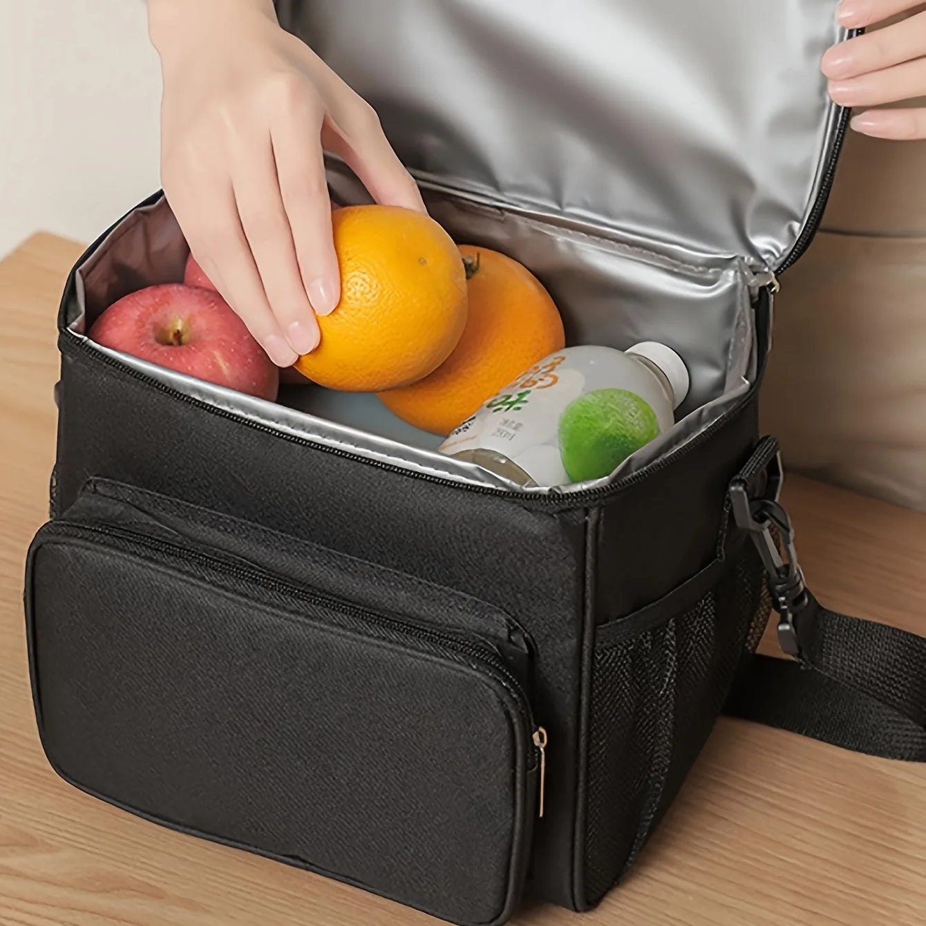 Black Cationic Lunch Box - Simple Office Worker Handheld Insulated Thermal Bag (1pc)