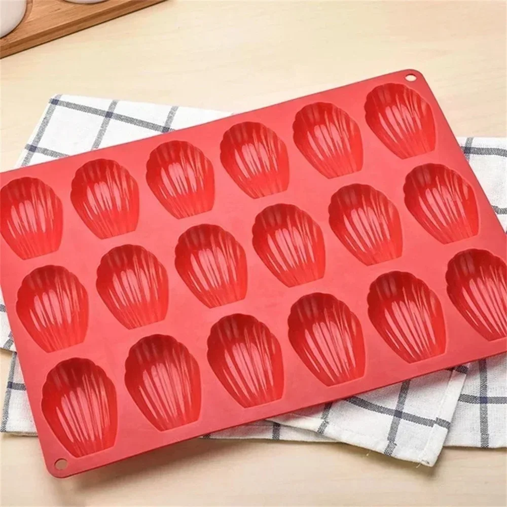 Food-grade Silicone Cake Mold Baker Cake Mold DIY Baking Pan Mold Kitchen Baking Appliance Accessories thumbnail 3