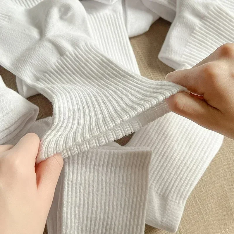 Cotton Sports Socks Unisex Soft Comfortable Breathable Casual Socks Black White Mid Tube Solid Color for Men Women Classic Socks thumbnail 5