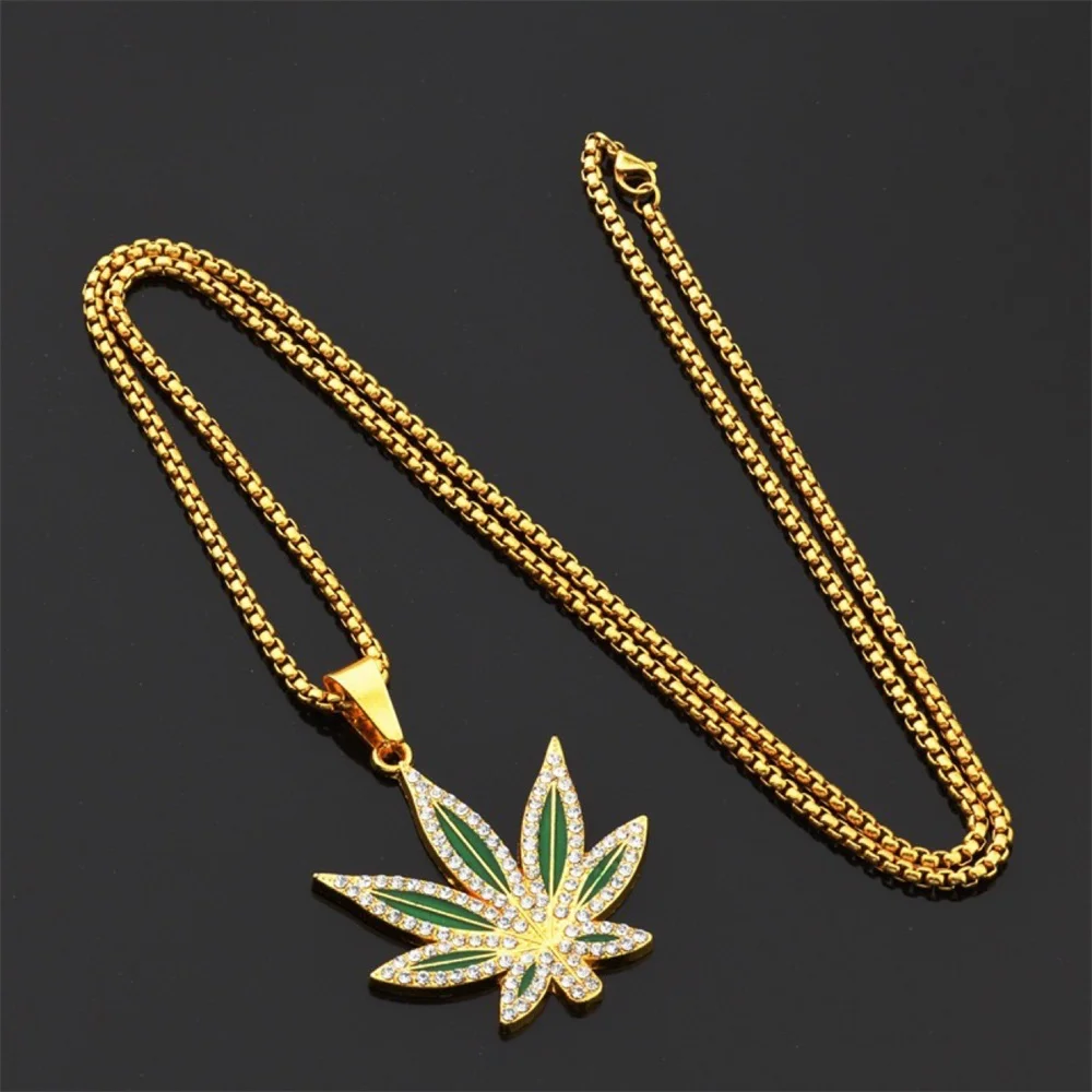 Personalized Punk Hip-hop Jewelry Necklace With Oil Inlaid Diamond Alloy Maple Leaf Pendant And Accessory Material thumbnail 3