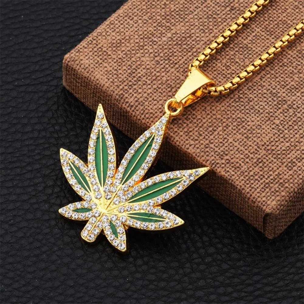 Personalized Punk Hip-hop Jewelry Necklace With Oil Inlaid Diamond Alloy Maple Leaf Pendant And Accessory Material thumbnail 5