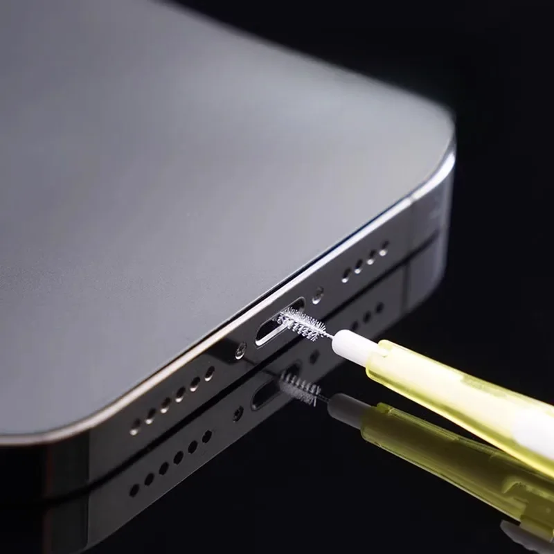 2in1 Retractable Cleaner Kit for Phone，Phone Speaker Earphone Cleaning Brush thumbnail 2