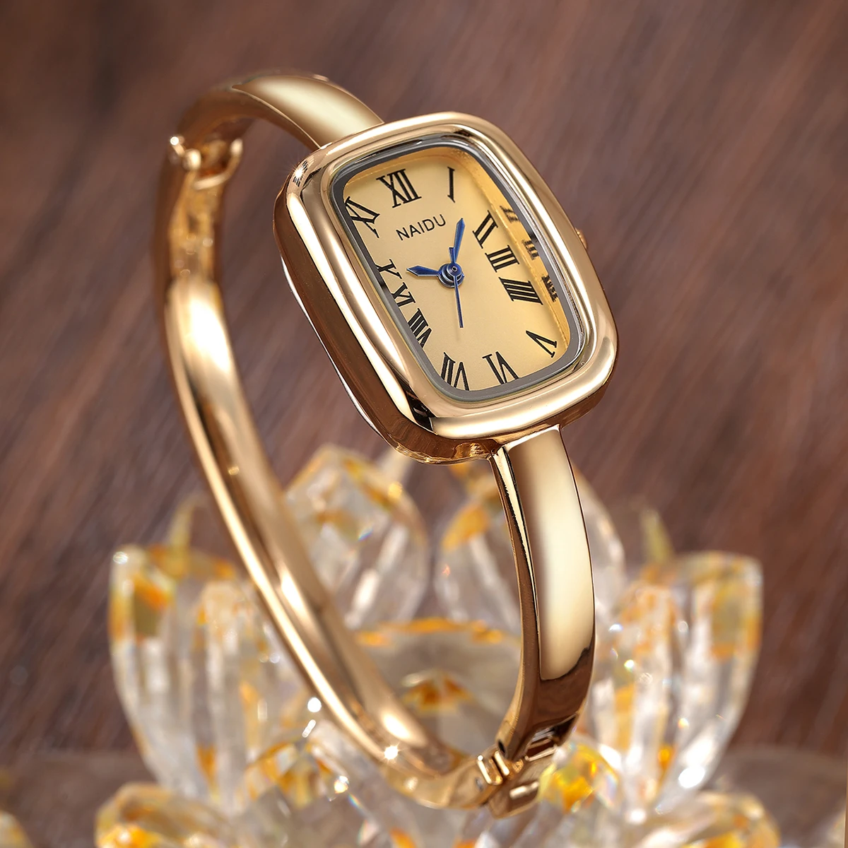 Casual, Versatile, Simple and Fashionable Roman Scale Display Women's Watch thumbnail 6