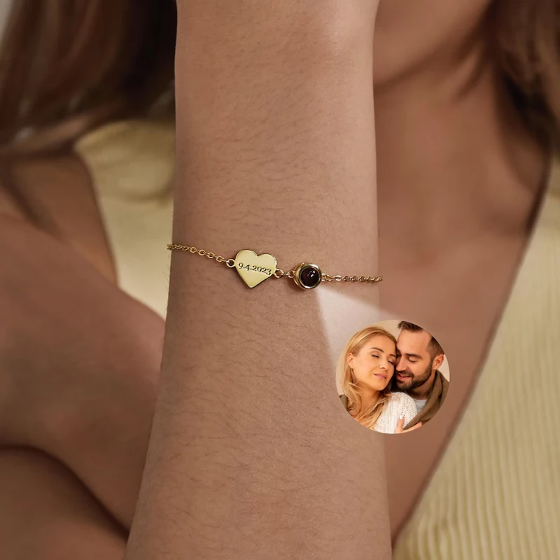 Personalised Photo Name Bracelet Projection Bracelet for Women Engraved Heart Picture Bracelet Best Friend Memorial Jewelry Gift