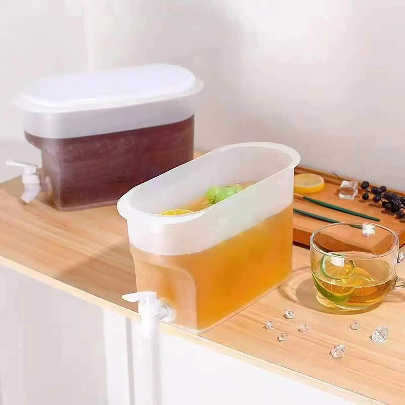 2.8L Capacity Fridge Drink Dispenser with Spout Refrigerator Cold Kettle with Faucet Refrigerator Beverage Container for thumbnail 2