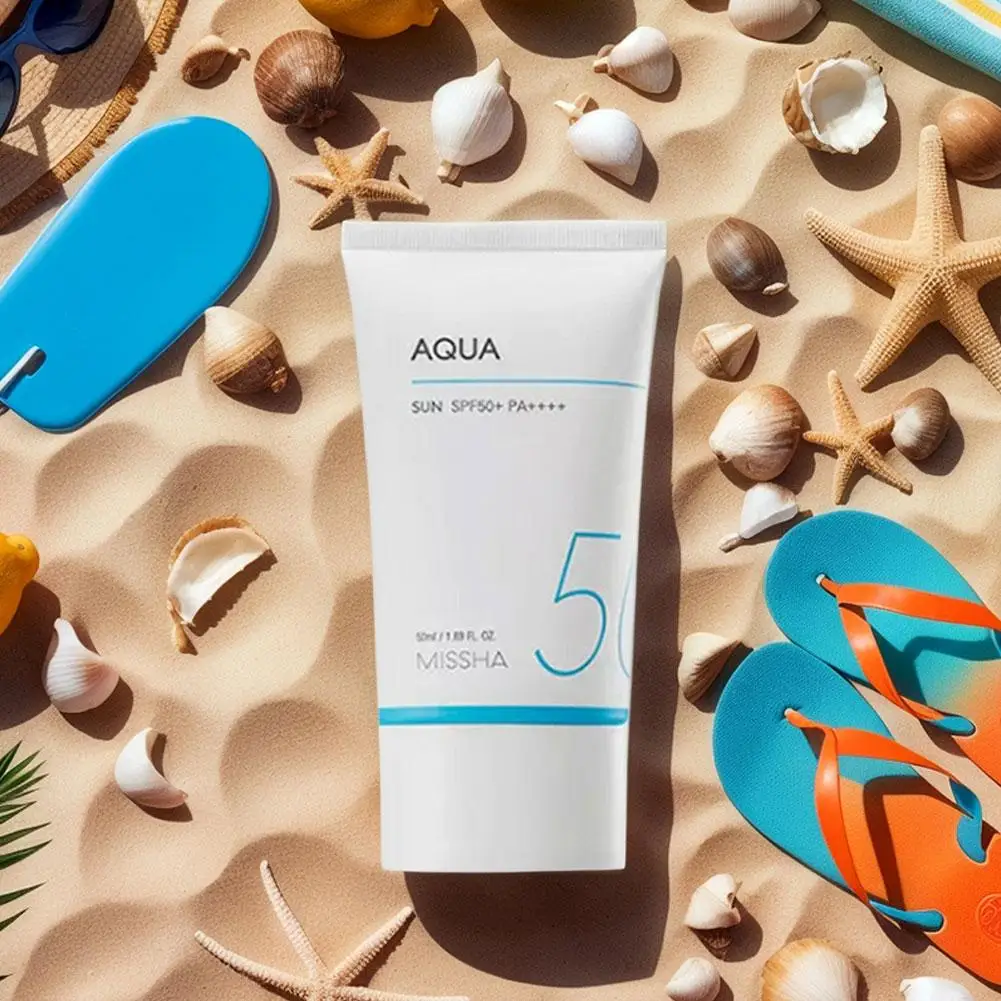 Missha Moisturizing Sunscreen AQUA Essence Bright White Waterproof Sun Protection  Soothing natural plant essences Korean Fans thumbnail 4