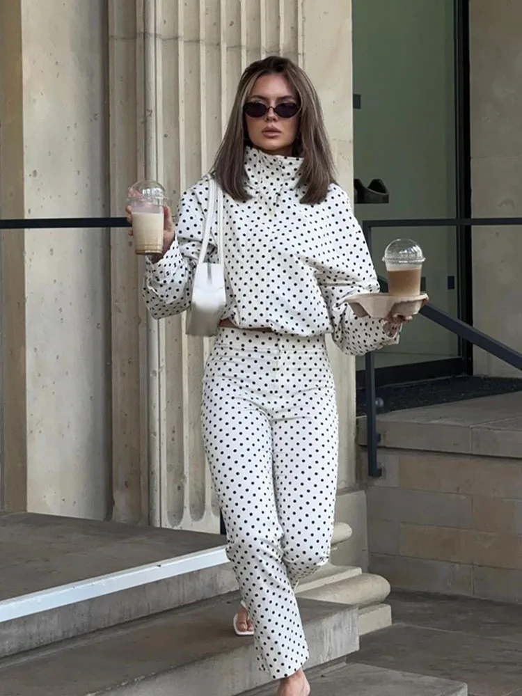 HH Woman Autumn Long Sleeves Turtleneck Zipper With Pockets Drawstring Casual Coats Women Fashion Polka Dot Printed Jacket thumbnail 3