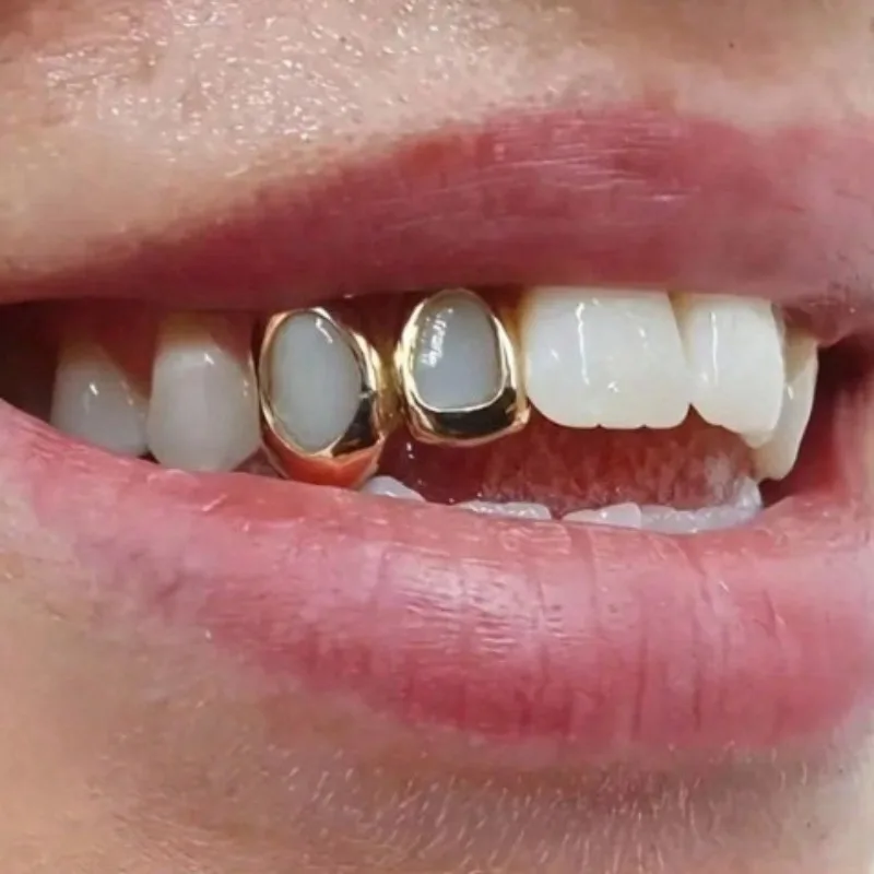1set Hip Hop Golden Grillz Tooth Jewelry Copper Inlaid Zircon Hollow Heart for Men Women Valentine Gift Daily Wearable thumbnail 2
