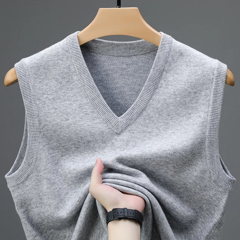 2025 Men's Casual Sweater Vest Warm Comfortable Autumn Winter Fashion Outerwear