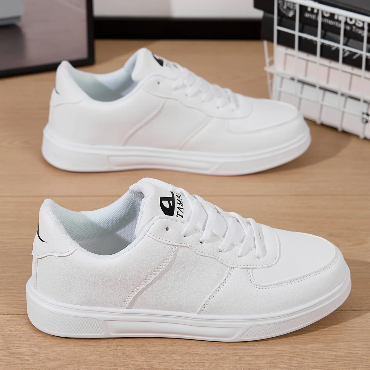 Leather Men White Sneakers Breathable Skateboarding Shoes Mens Outdoor Walking Running Shoes Couple Casual Shoes Size 36-45 thumbnail 6