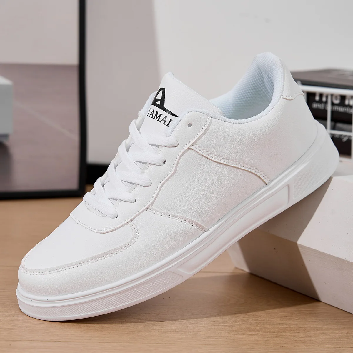 Leather Men White Sneakers Breathable Skateboarding Shoes Mens Outdoor Walking Running Shoes Couple Casual Shoes Size 36-45 thumbnail 5