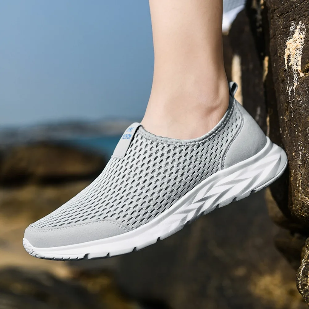 2025 New Shoes Men Loafers Light Walking Breathable Summer Comfortable Casual Shoes Men Sneakers Zapatillas Hombre Plus thumbnail 4