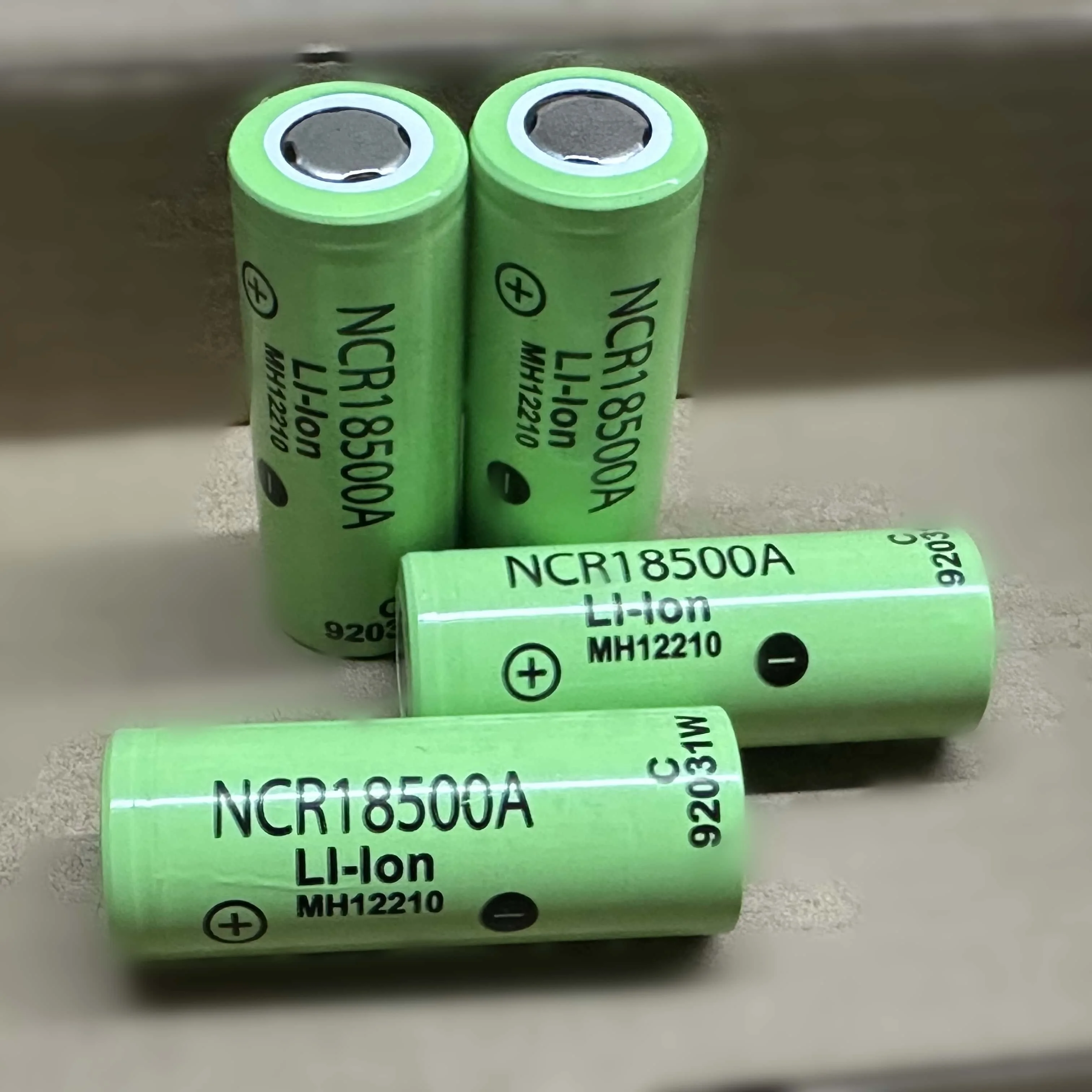 NCR18500A 3.7V 2040mAh Li-ion Battery – High-Capacity Rechargeable Cell for Power Tools, LED Lighting, etc.