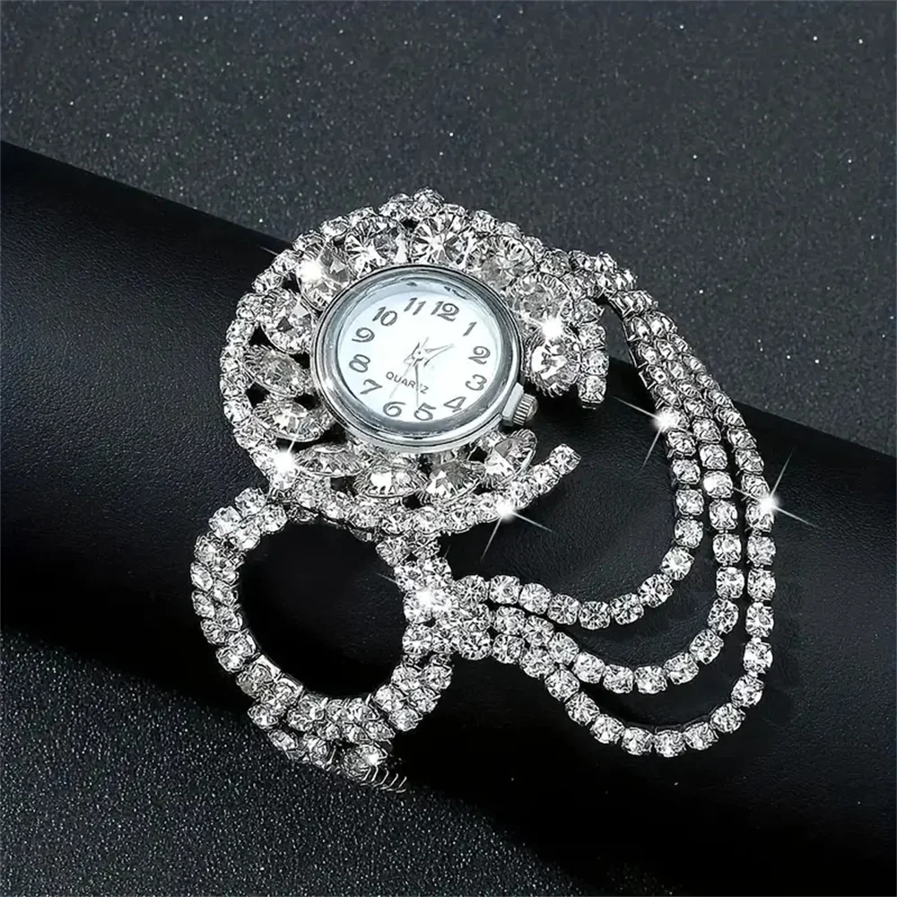 A stylish zinc alloy strap with charming round quartz women's watch with amphibole decoration without chronograph function, an e thumbnail 2