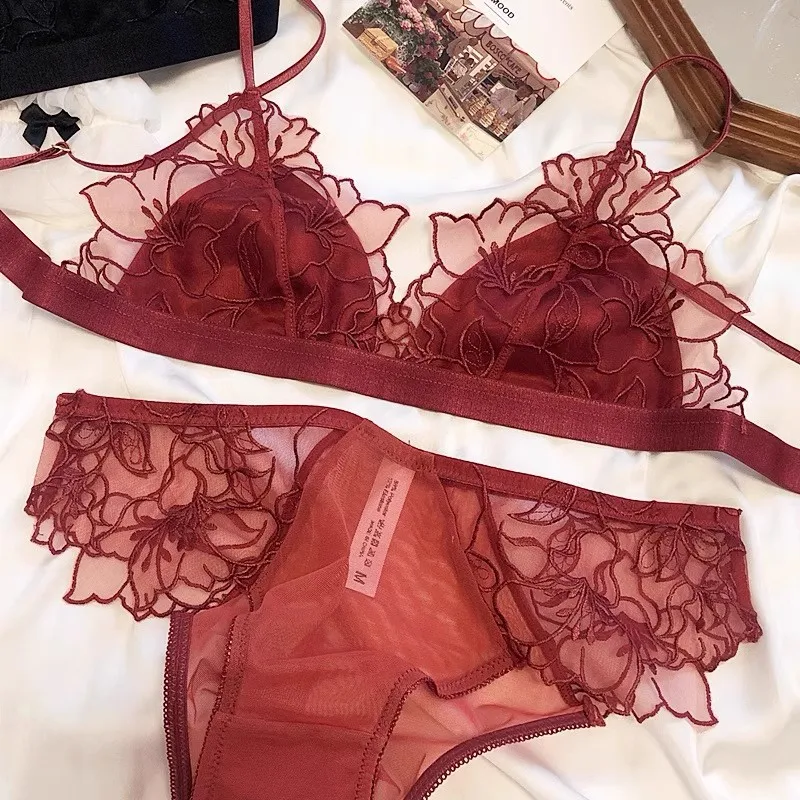 Sexy French Lace Bralette & Underwear Set, Lightweight Wireless Triangle Cup Bra for Women, Pure Elegant Small Boobs S-XL MOYISU thumbnail 3