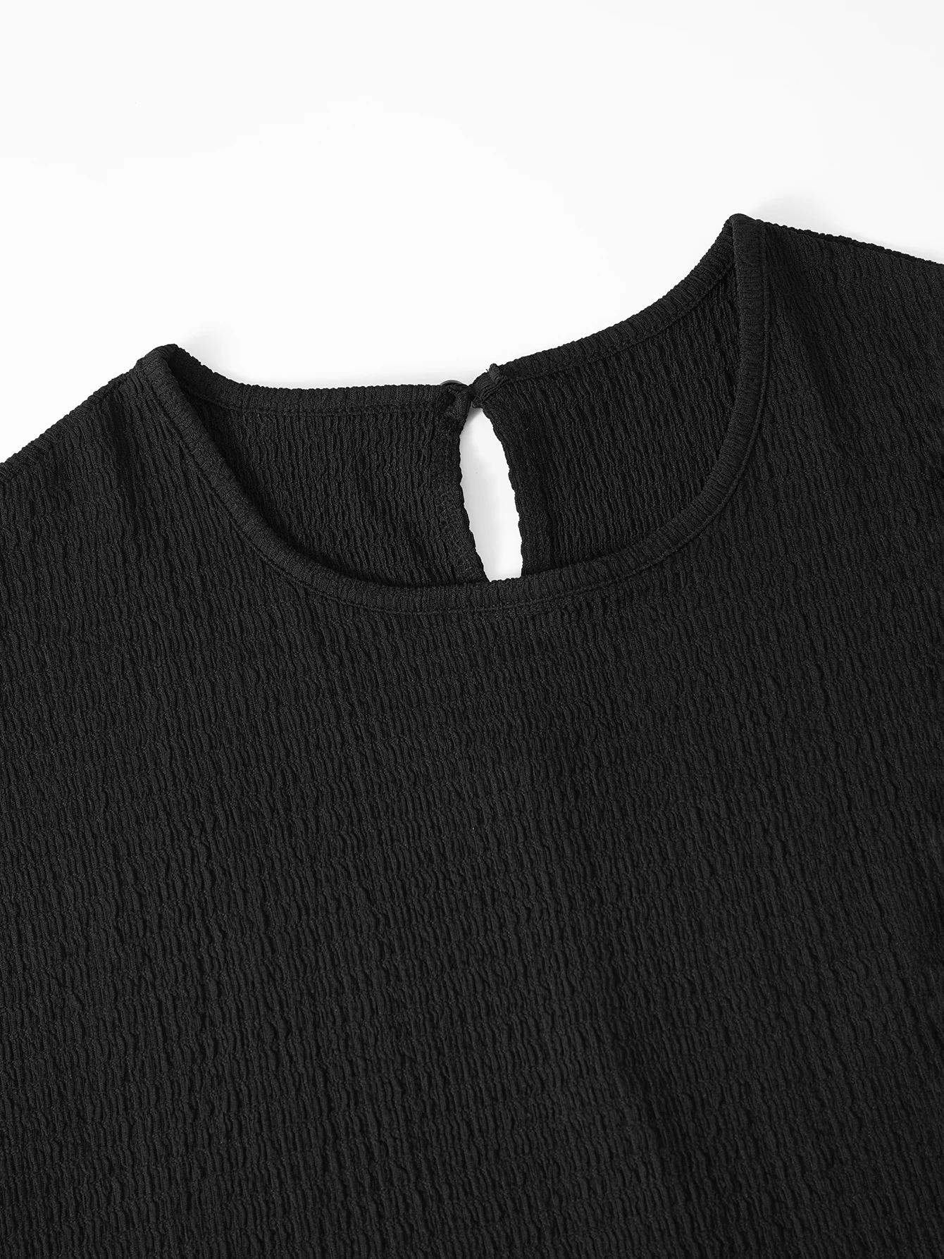 Large size solid color casual suit, stretch texture fabric, round neck short sleeve top + elastic waist shorts two-piece set thumbnail 3