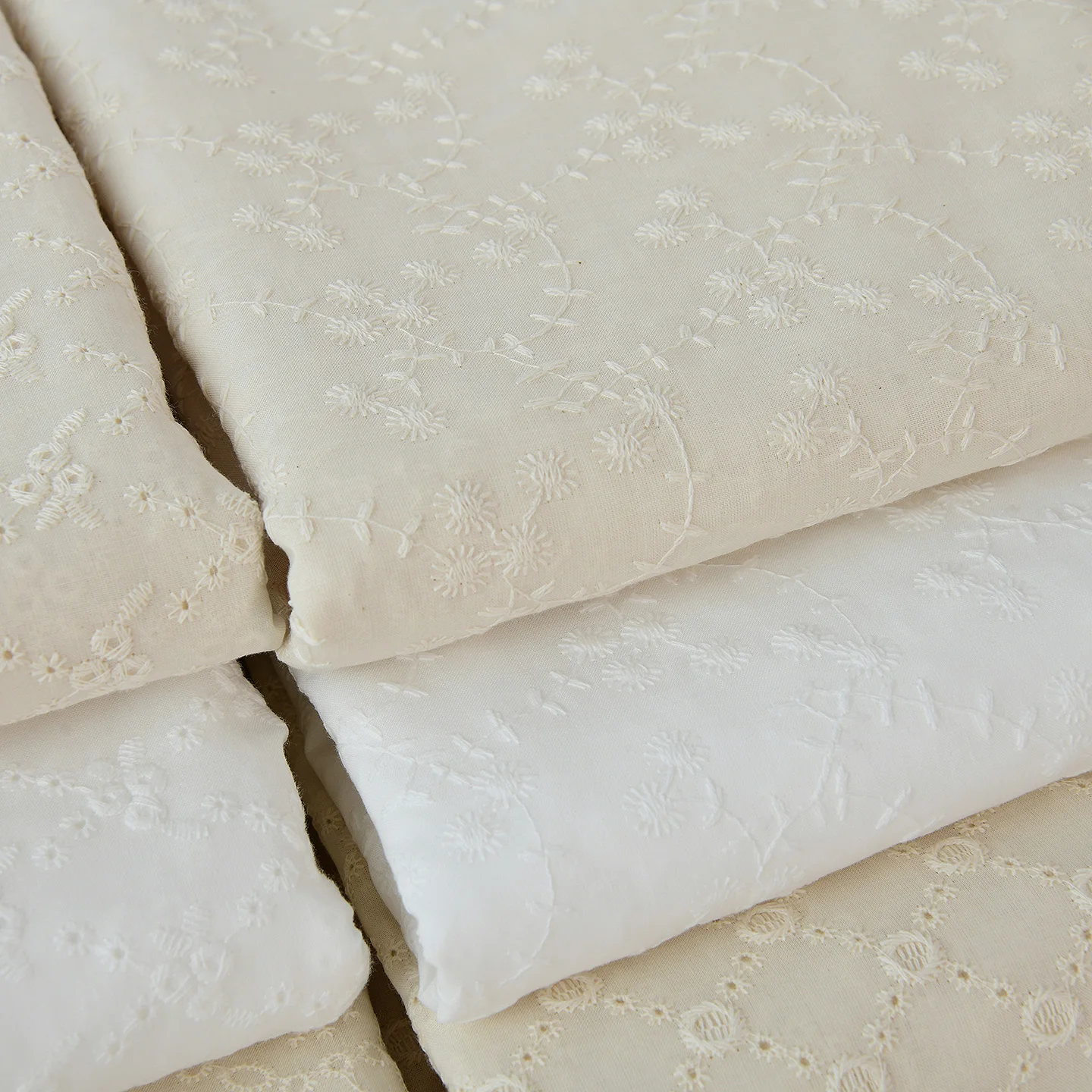 135x50cm 60s White Beige Pure Cotton Embroidered Lace Fabric Floral Embroidery Cloth for Dresses Full Width Cotton Lace Trim thumbnail 4