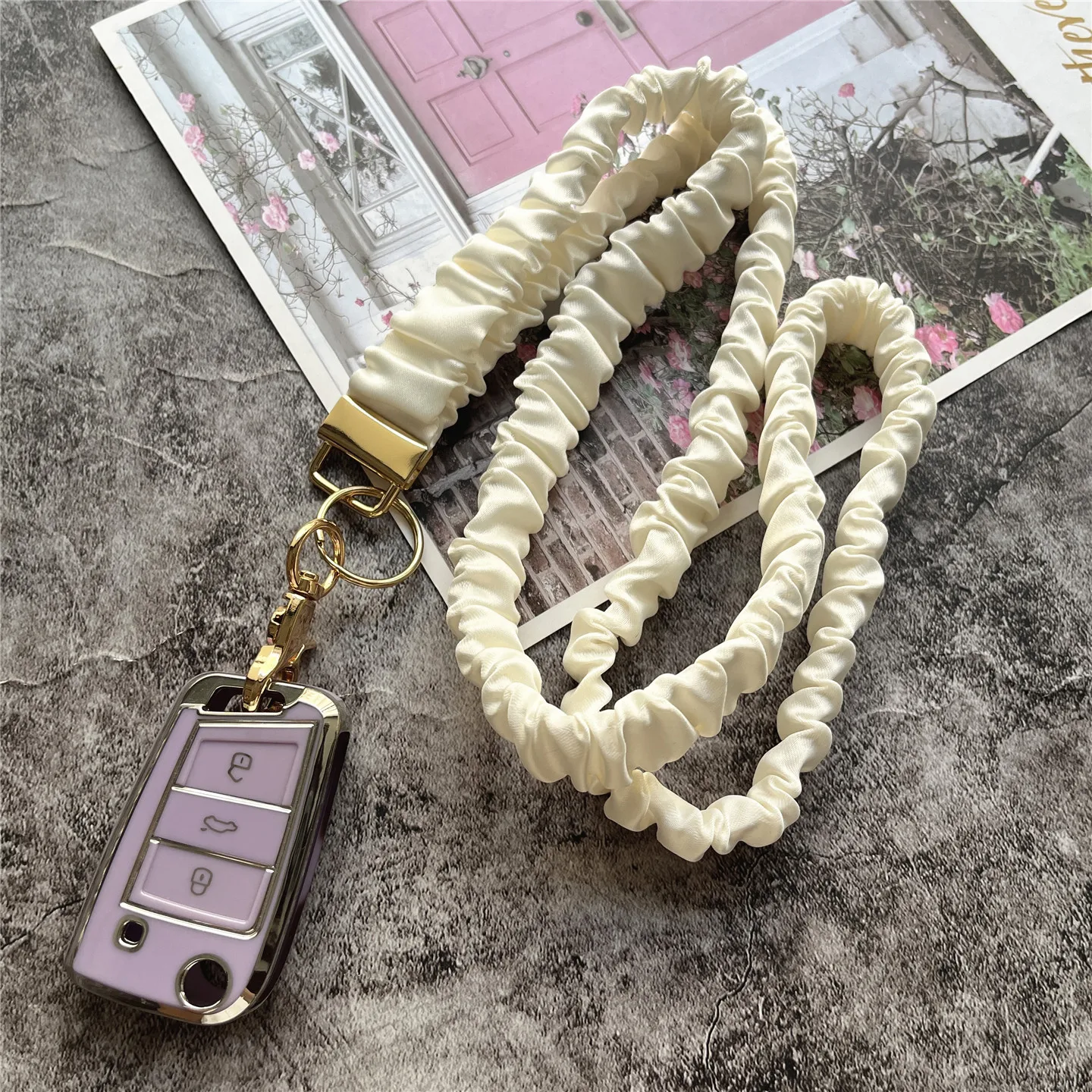 Keychain on the Phone Lanyard Golden Key Ring Neck Necklace Elastic Lanyard Luxury Female Keychain Anti-lost Accessories Chain thumbnail 4