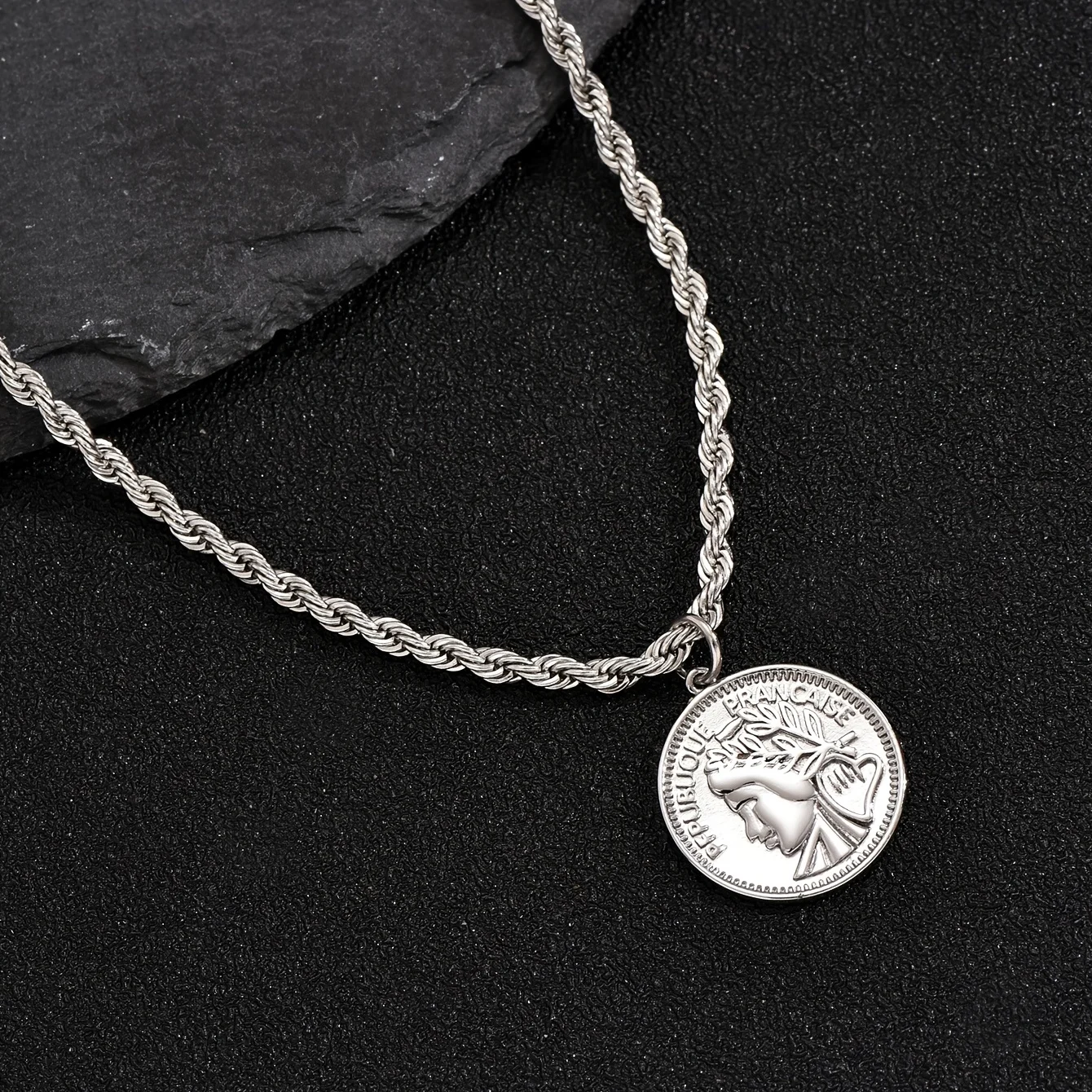 Personalized Stainless Steel Coin Human Head Pendant Men's Necklace Party Jewelry thumbnail 2