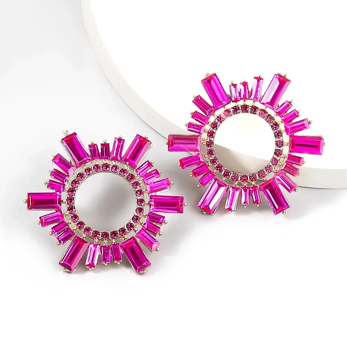 Creative Personalized Alloy Sunflower Diamond Embedded Women's Fashion Simple Super Shiny Earrings Jewelry Accessories thumbnail 2