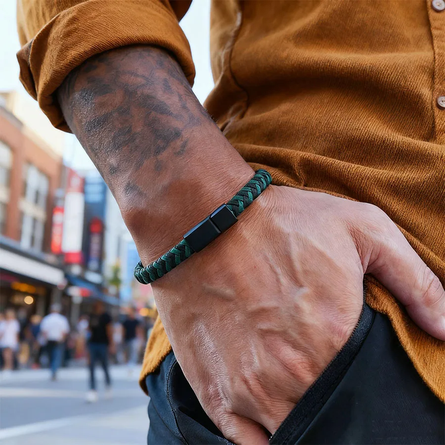 Premium PU Leather Men Bracelet Apparel Accessories Handwoven Magnetic Buckle Braslet Bangles Adventure Riding Cool Homme Joias