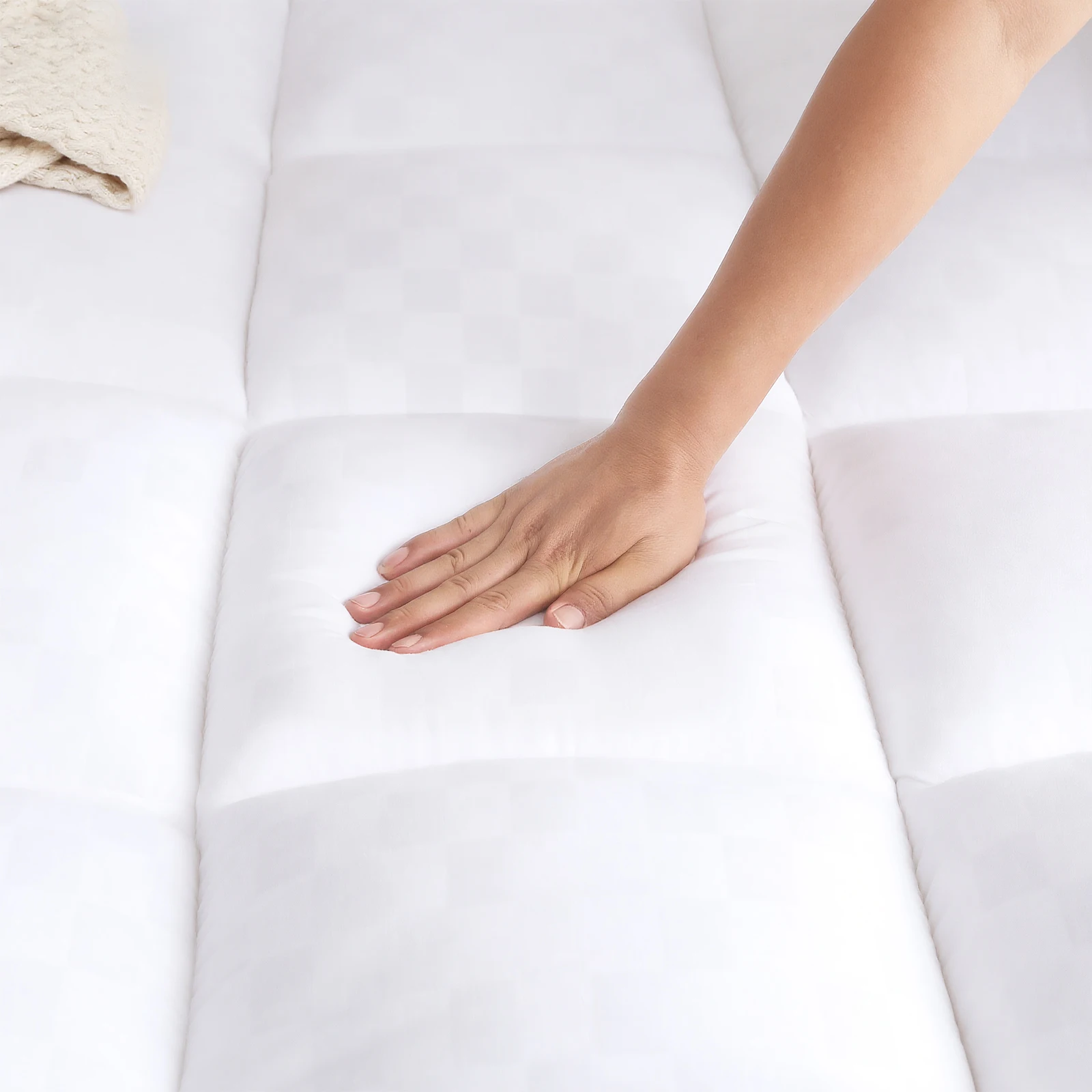 Double Bed Mattress Topper 10cm: Quilted Ultra Fluffy, Breathable Microfiber, Elastic Straps for Comfort & Restful Sleep thumbnail 4
