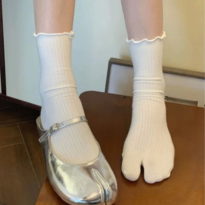 Japanese Ruffled Edge Cotton Split Toe Socks Solid Color Two-Toed Sock Unisex Harajuku Simple Tabi Socks High Elastic Hosiery thumbnail 4