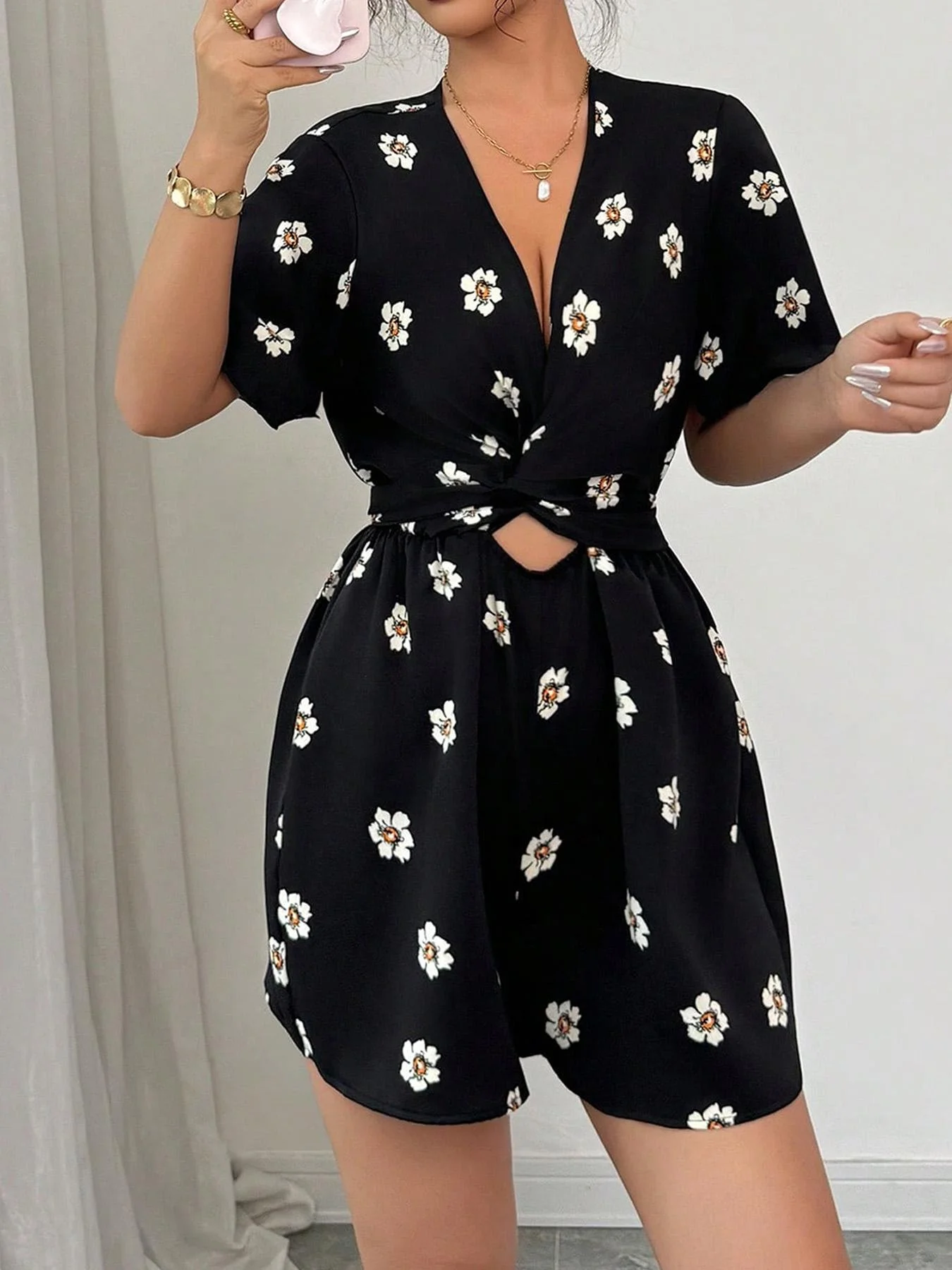 Women's Floral Print Romper, Casual Short Sleeve Romper for Summer, Fashion Women's Clothing for Daily Wear thumbnail 3