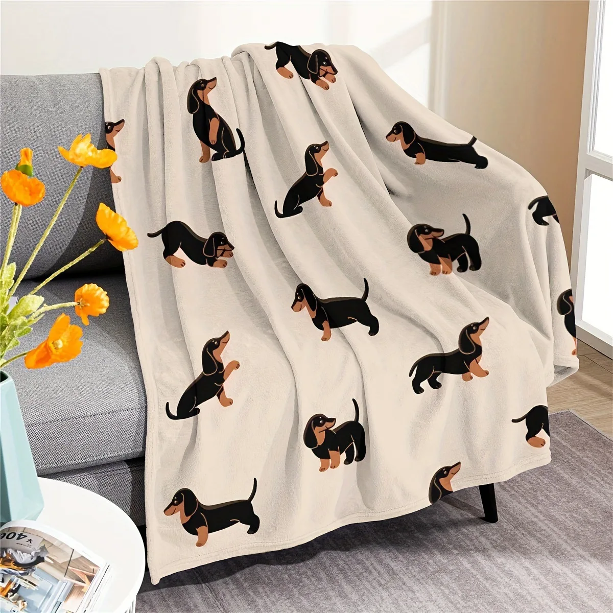 VIKAMA Cute Dachshund Blanket, Soft And Skin-Friendly Flannel Cartoon Printed Blanket, Sofa, Bedroom, Dormitory, Nap Blanket thumbnail 3
