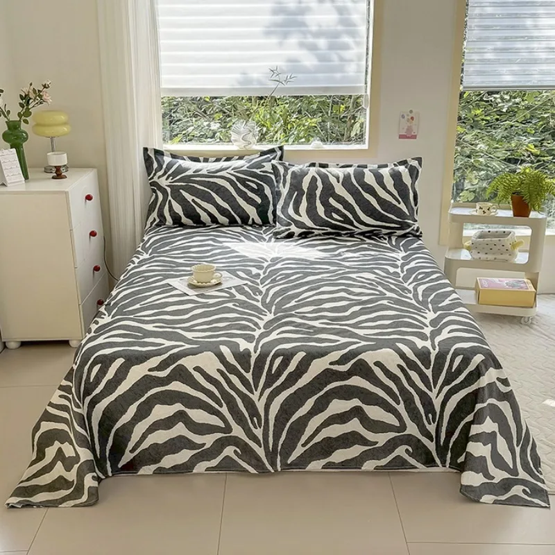 3PC Black & White Zebra Print Bed Sheet Set with Pillowcases,Wild Animal Pattern Bedding Set for Bedroom, Fashionable Home Decor