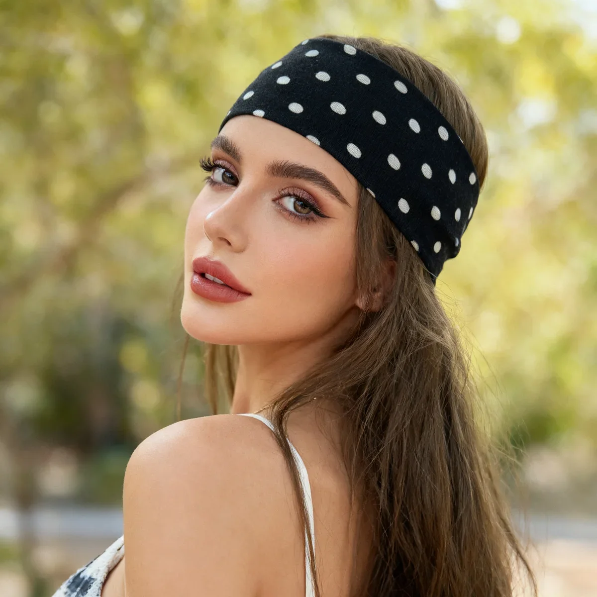Y2K Retro Boho Breeze Wind Dot Stretch Women's Hairbands Korean Ins Fashion Wide Headbands Yoga Sports Dating Hair Accessories thumbnail 3