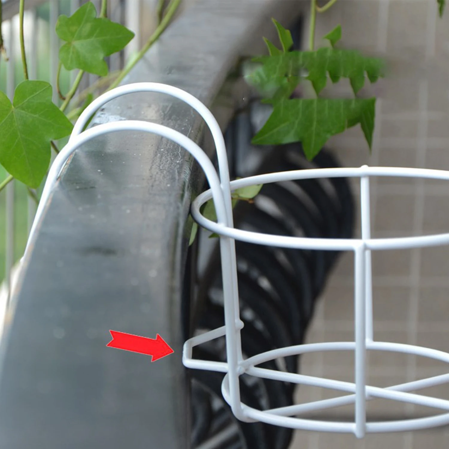 Round Iron Flower Pot Holder Balcony Railing Hanging Bonsai Planter No Drilling for Balcony Gardening Home Wall-Mounted Pot Rack thumbnail 4