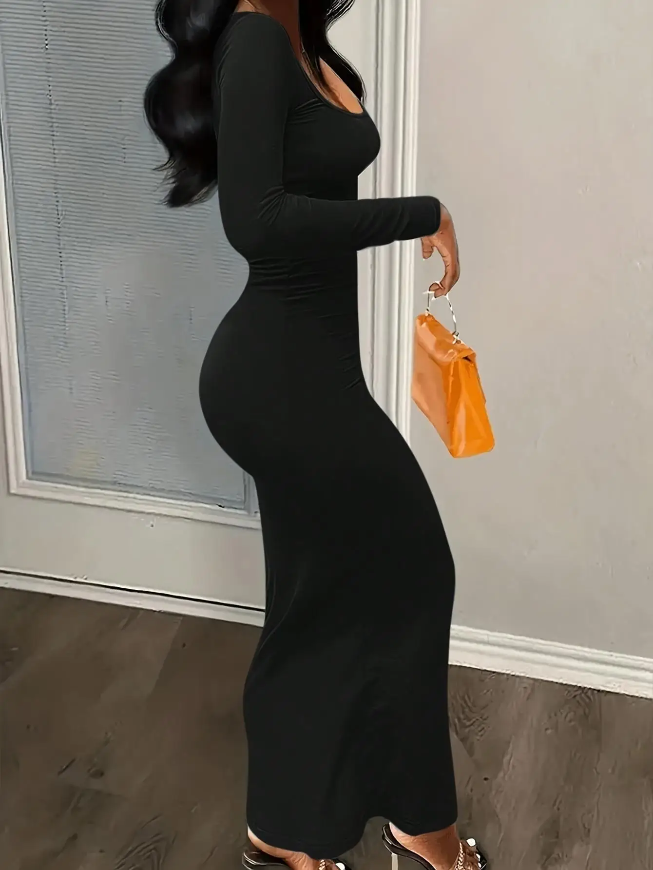 Women's Elegant Low-Cut Round Neck Long Dress thumbnail 2