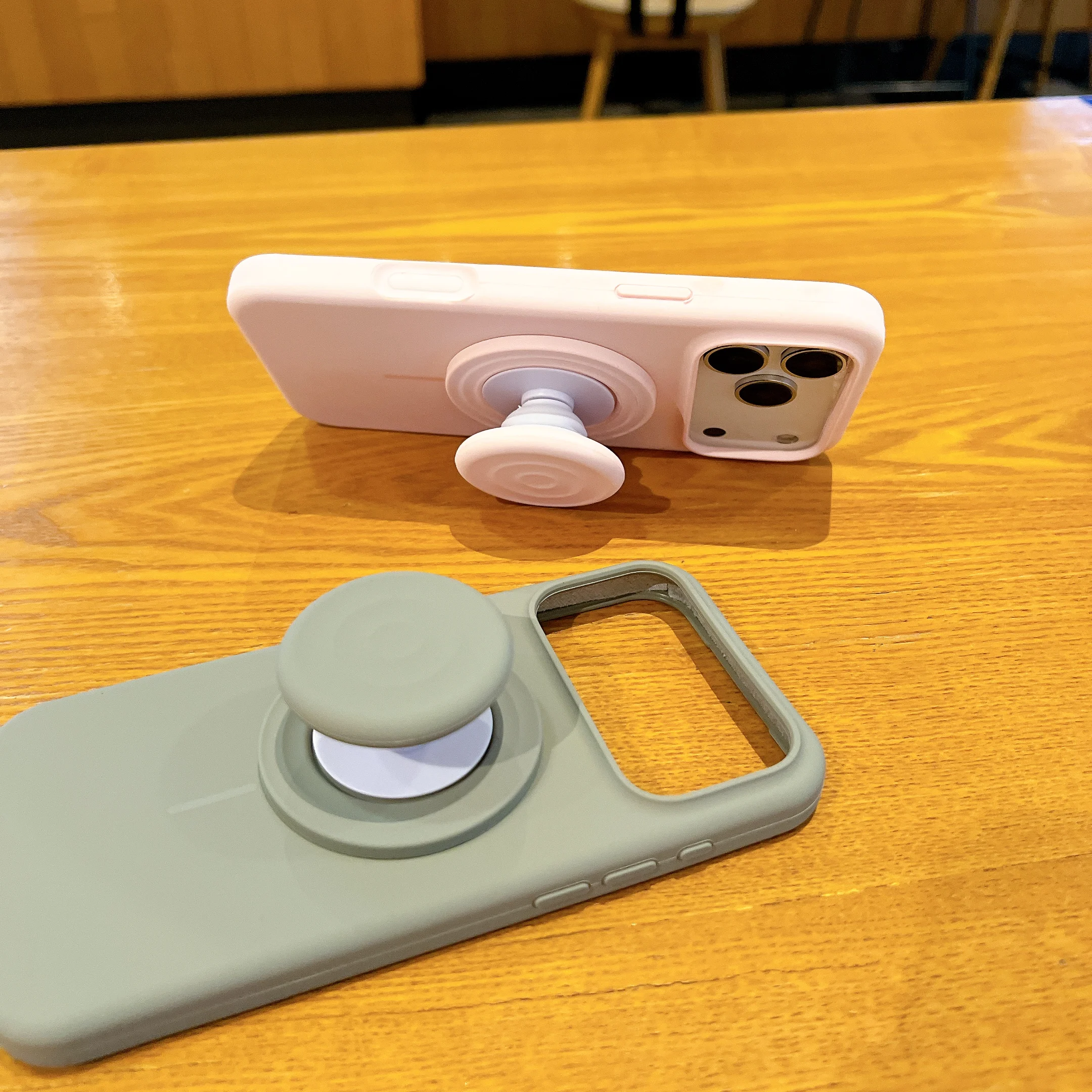 Original Silicone For Magsafe Magnetic Phone Mount Grip Finger Ring Holder Expanding Stand Portable Holder For iPhone 17 Samsung thumbnail 5