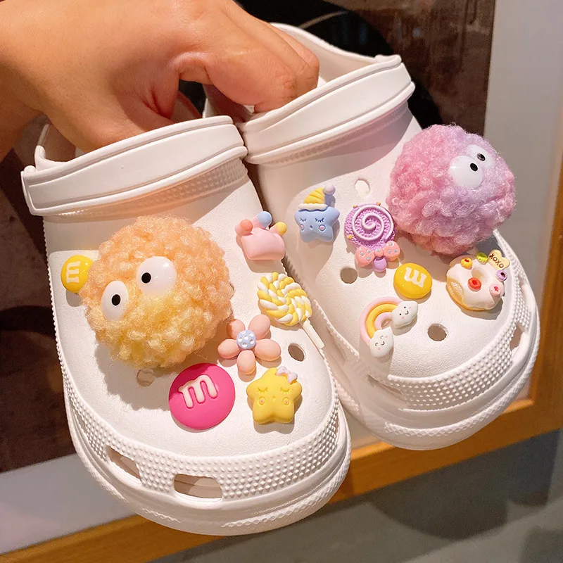 Whole Set DIY Cute Colorful Fur Ball Shoe Charms Designer Lovely All-match Garden Shoe Buckle Sandals Charms Fashion Quality