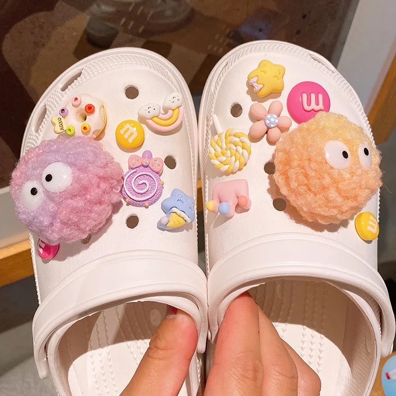 Whole Set DIY Cute Colorful Fur Ball Shoe Charms Designer Lovely All-match Garden Shoe Buckle Sandals Charms Fashion Quality thumbnail 2