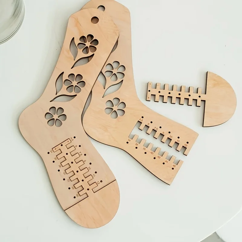 Natural Wood Sock Blocker Handmade DIY Christmas Sock Knitting Sock Forms Shapes Knitting Board Tools For Beginners crafts 2PCS