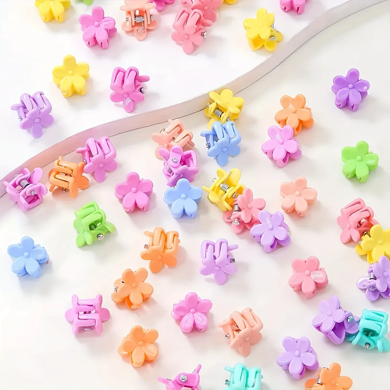 941 sets of colorful and cute outfits for girls | Includes various clips, hair ties, flowers, and double-layered bow headpieces thumbnail 4