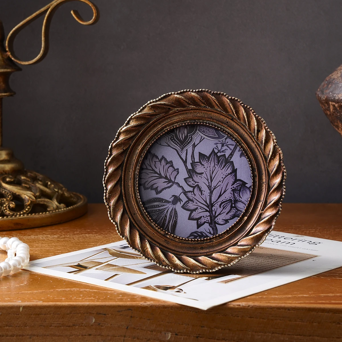 1PC European retro golden oval-shaped lace photo frame, with a random inner paper, for showcasing home decoration through photos thumbnail 6