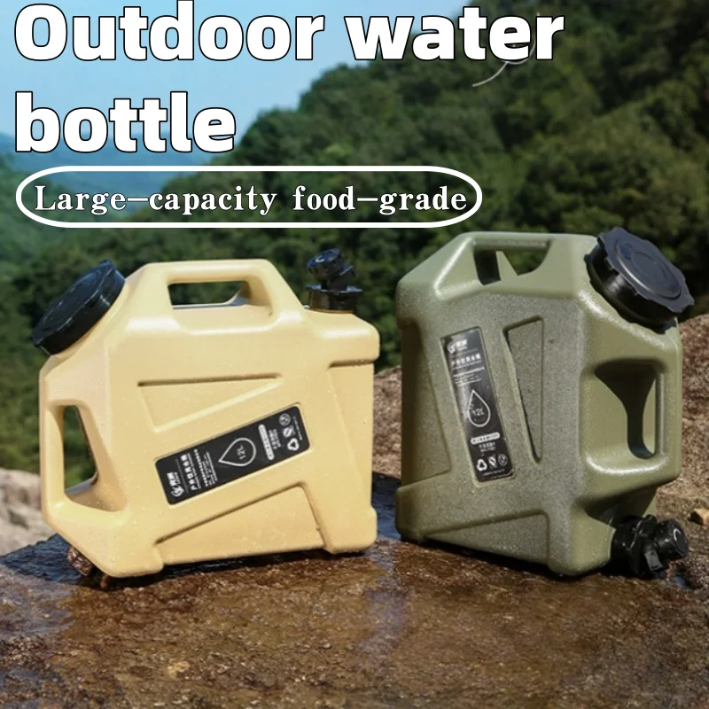 Portable outdoor water bucket, suitable for camping and traveling. Portable drinking water storage container, sturdy and durable