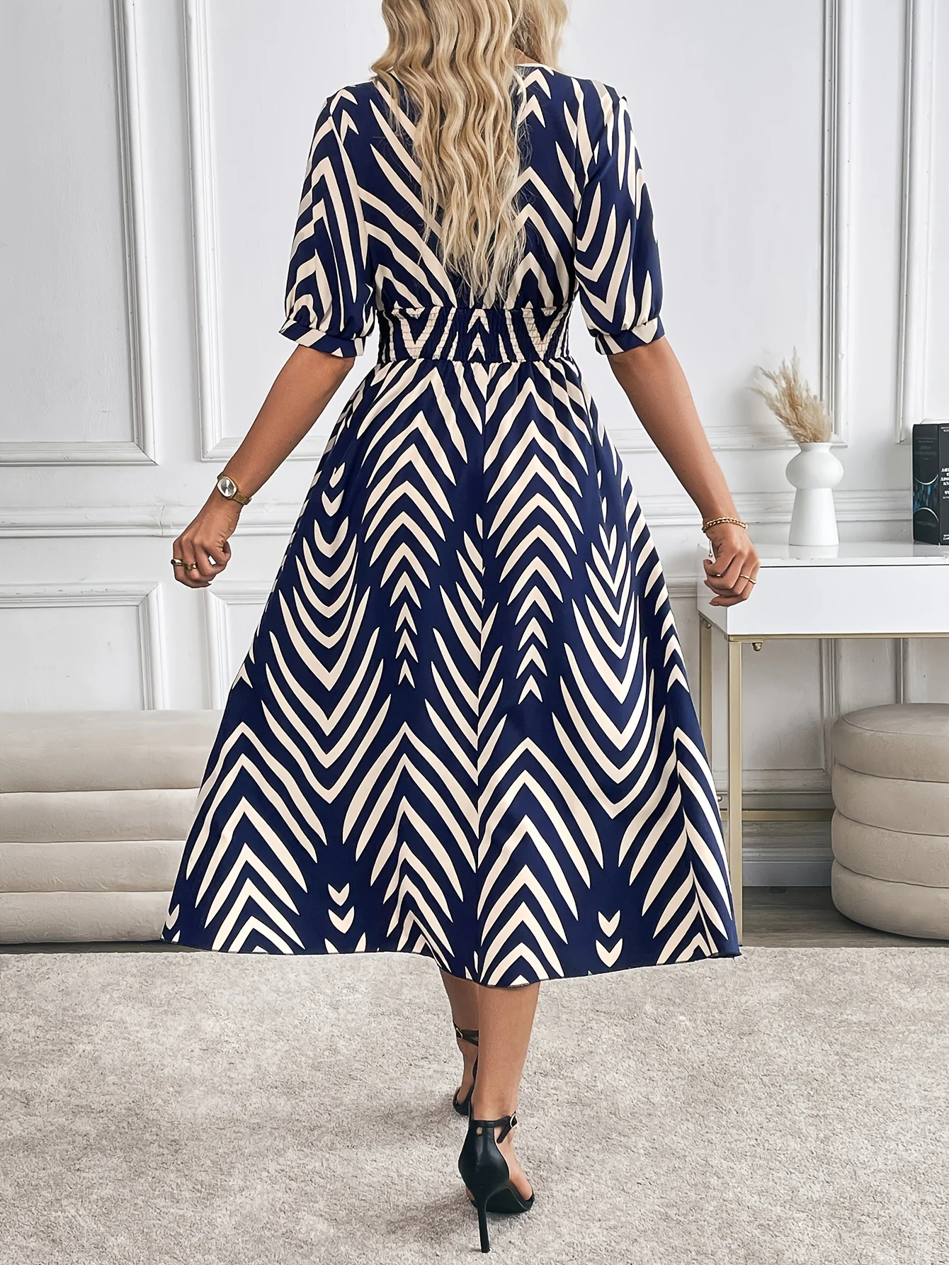 Elegant Directed Large Swing Geometric Pattern Dress Women's Fashion Casual Skirt thumbnail 2