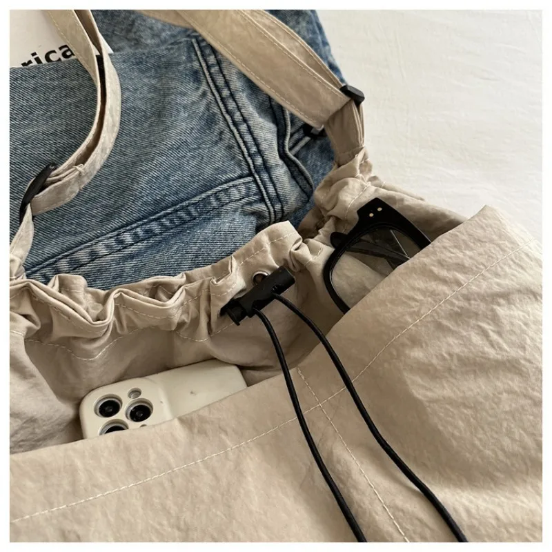 HOMEFISH Large Capacity Versatile Shoulder Bag for Women's Summer Popular Lightweight Crossbody Bag Minimalist Tote Handbag thumbnail 4