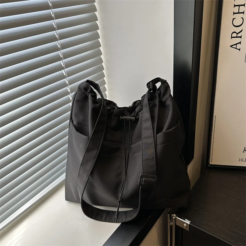 HOMEFISH Large Capacity Versatile Shoulder Bag for Women's Summer Popular Lightweight Crossbody Bag Minimalist Tote Handbag thumbnail 6