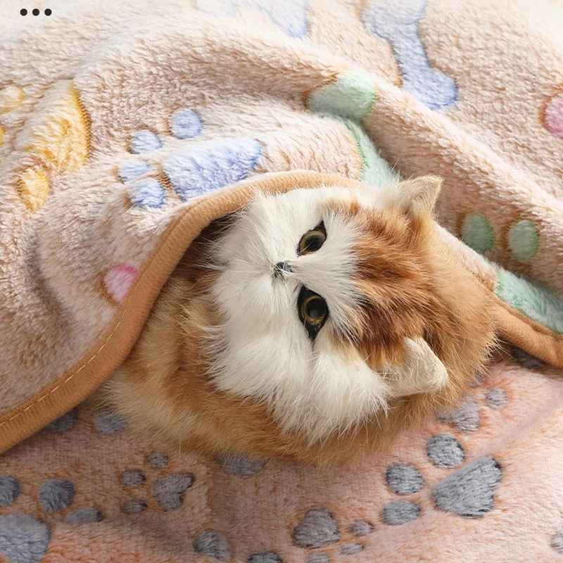 Soft Pet Puppy Blanket High Quality Flannel Dog Sleeping Blanket Paw Print Pattern Cartoon Pet Warm Comfortable Blanket Cat Mat thumbnail 2