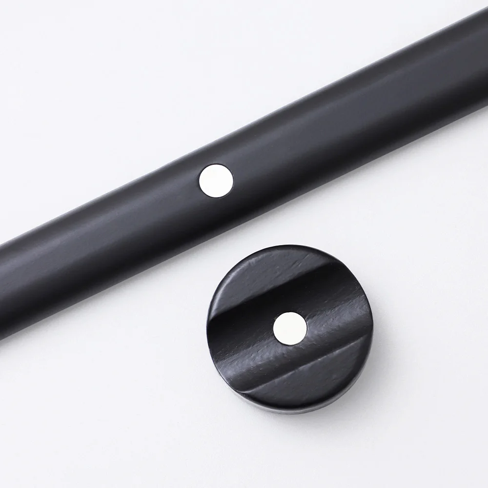 3 Colors Optional 75cm Extended Beech Wood Shoe Horn Magnetic Wall Storage Long Handle, No-Bend Home Shoe Puller for All Seasons thumbnail 5