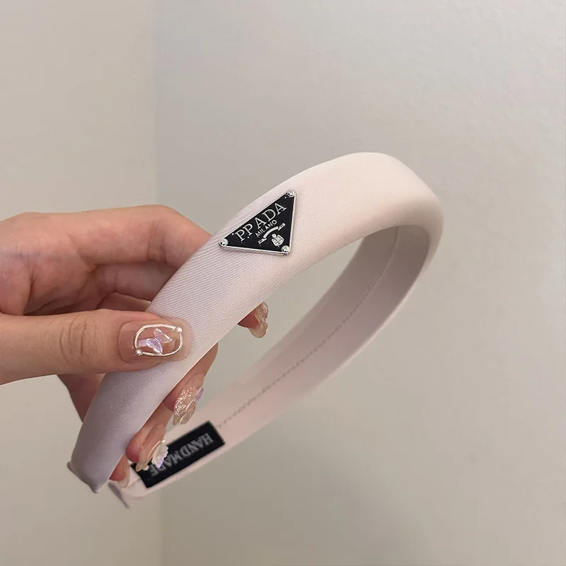 New 2026 Women's Velvet Hair Band - Retro Wide Hair Circle with Metal Logo Plate - Elegant and Stylish Daily Hair Accessory thumbnail 6