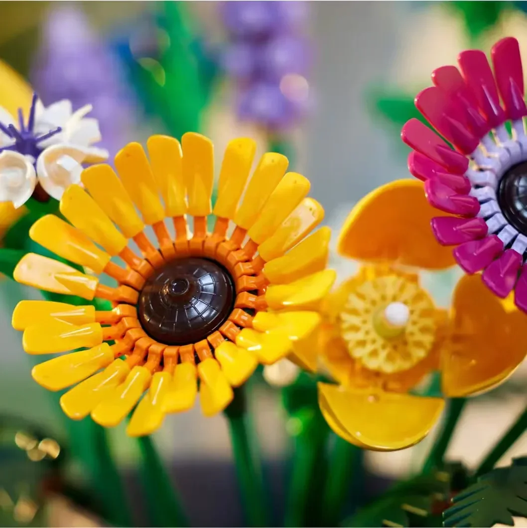 Creative New 'ICONS Eternal Flowers Bouquet 10313 Building Block Set, Plant Home Decor Toys Girls Birthday Gifts Romantic Toys thumbnail 4