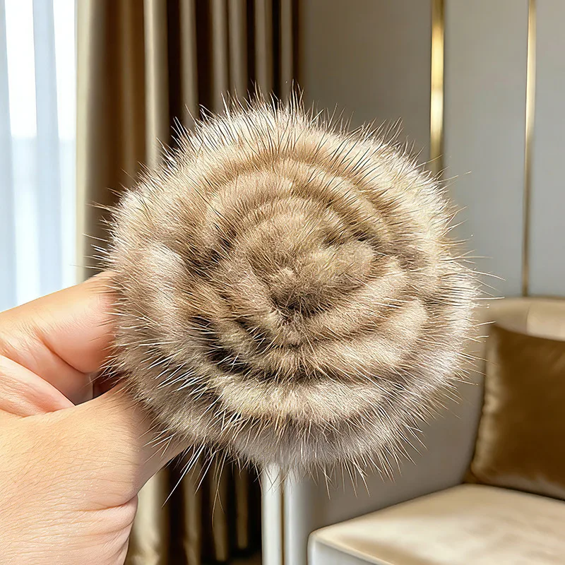 Fashionable Simple High-End Rabbit Fur Flower Brooch Pin for Women Sweater Decoration Scarf Accessory Clothing Decor thumbnail 3