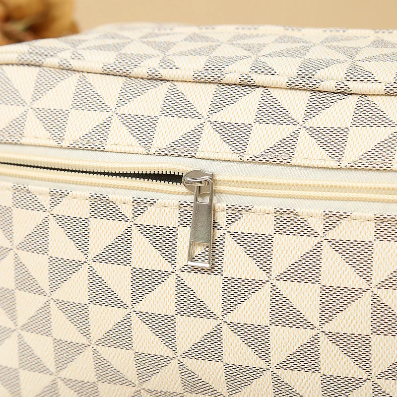 Men's Large Capacity Casual Fashion Print Handbag Portable Diamond Pattern Leather Bag Leisure Travel Handheld Tote Bag thumbnail 3
